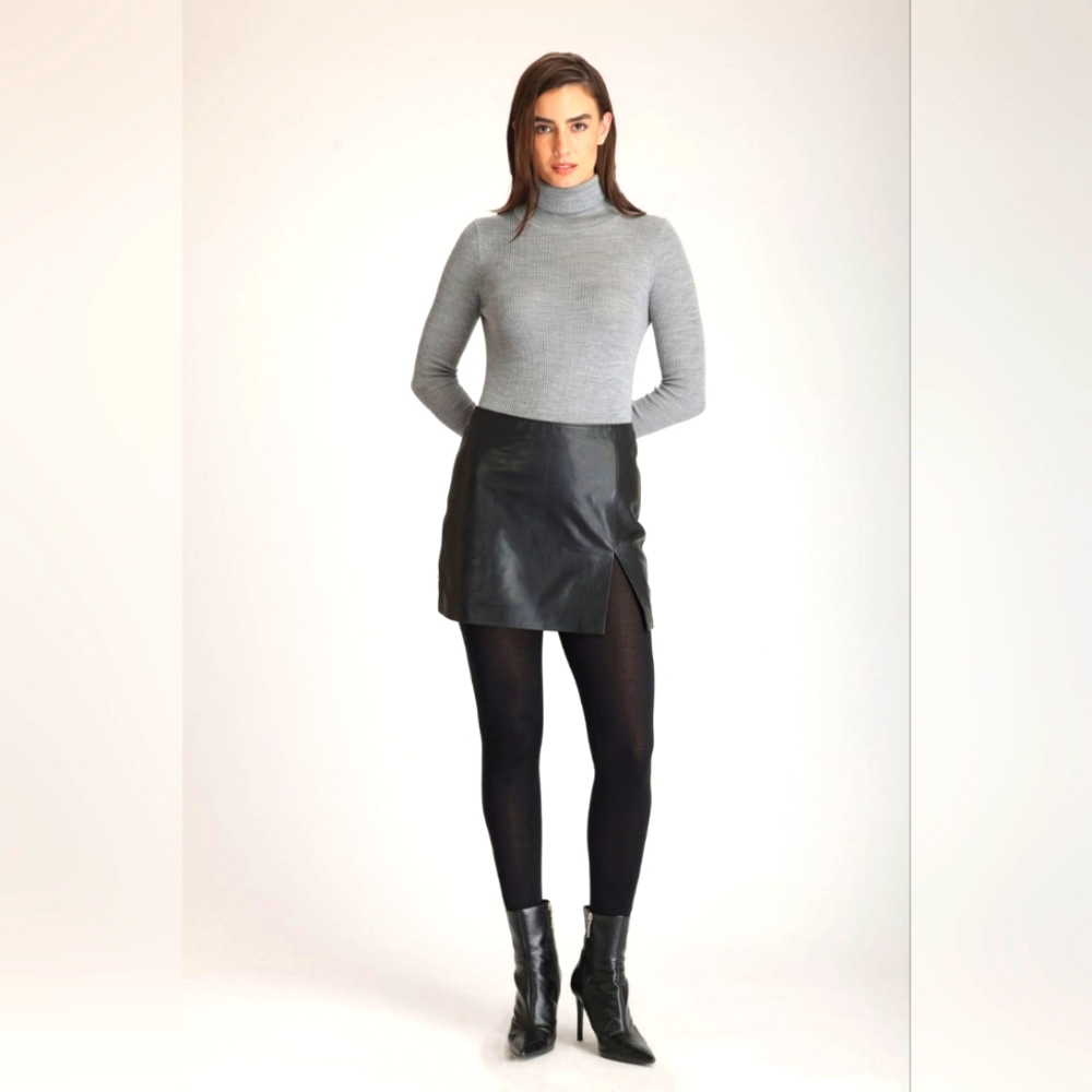 Danier Lenni Genuine Lamb Leather Mini Skirt Size 4